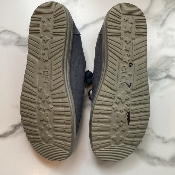 Hey Dudes: size US 7 - Picture 3 of 4